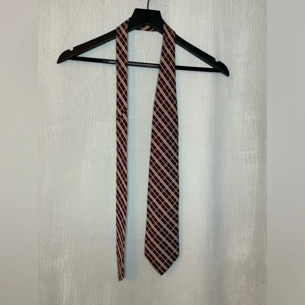 Boss Hugo Boss Tie - 100% silk - Preloved - Red/white - Picture 5 of 5